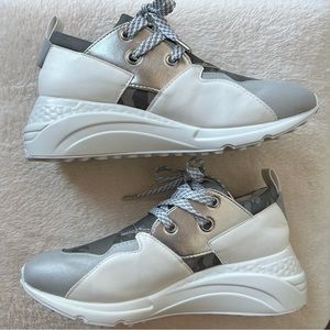 Steve Madden Grey Metallic Cliff Sneakers
